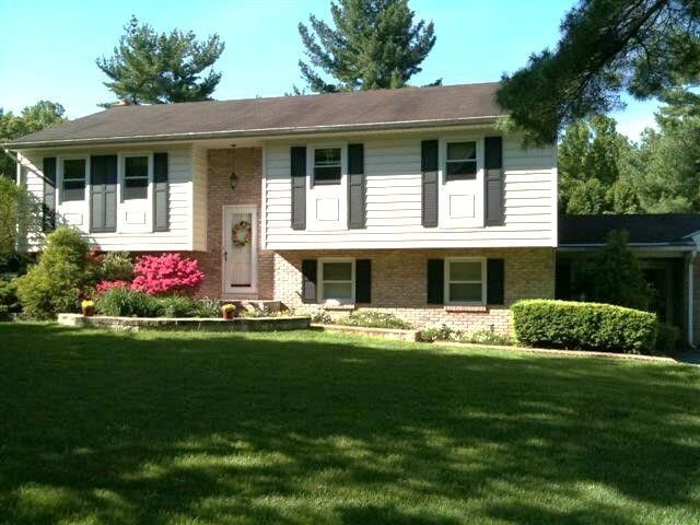 Primary Photo - 400 Valley Rd