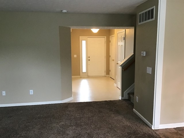 Foto del edificio - 5837 Columbia Cir