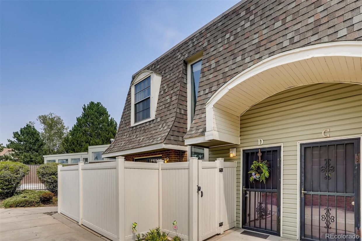 15491 E Wyoming Dr, Aurora, CO 80017 Townhome Rentals in Aurora CO