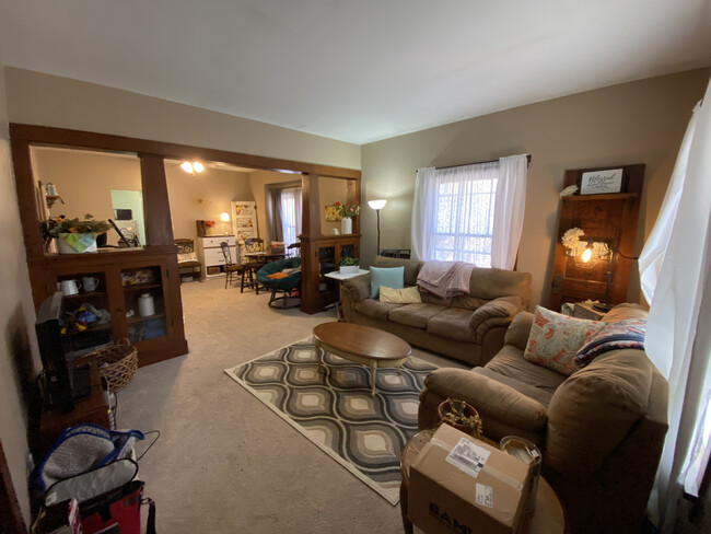 view of living room/ dining room from front door - 1014 Fremont St