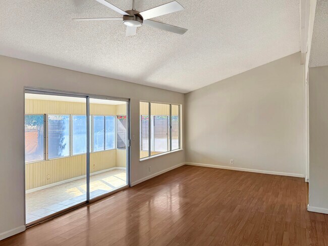 Foto del edificio - 43320 Texas Ave