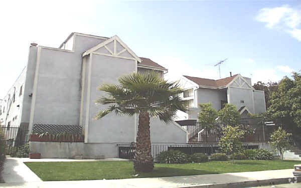 Primary Photo - Palmer Gardens