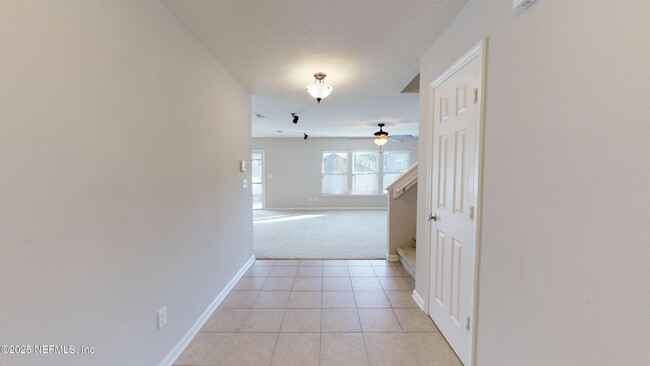 Building Photo - 23 Auburn Oaks Rd W