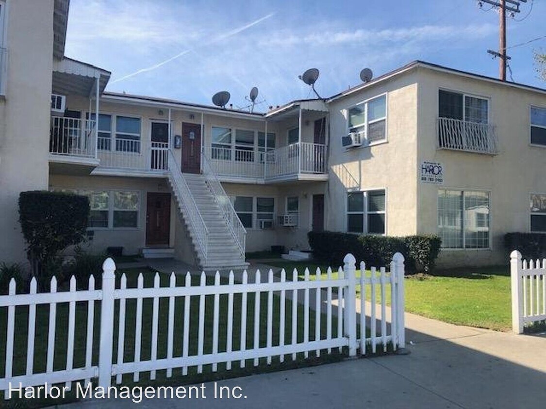 Primary Photo - 1 br, 1 bath Apartment - 14022 Burbank Blvd