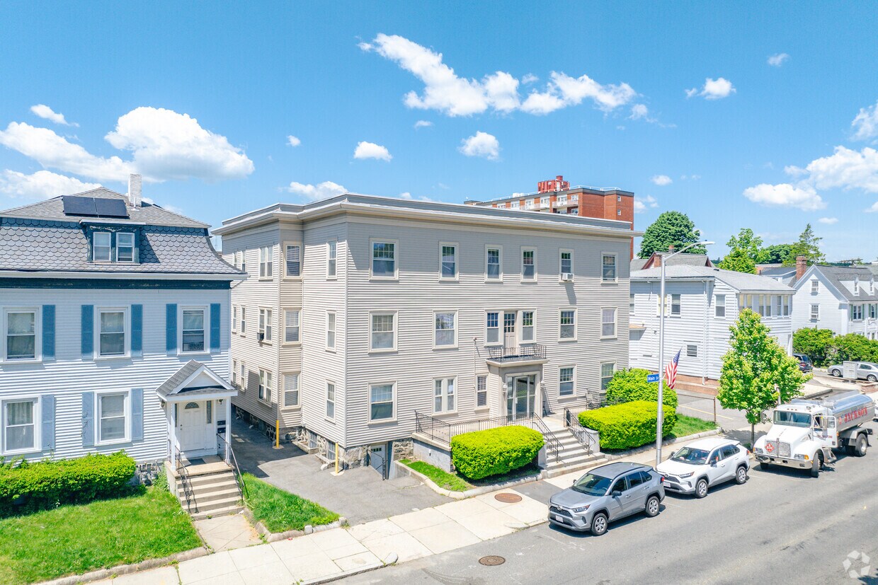 618-620 calle principal - 618-620 Main St