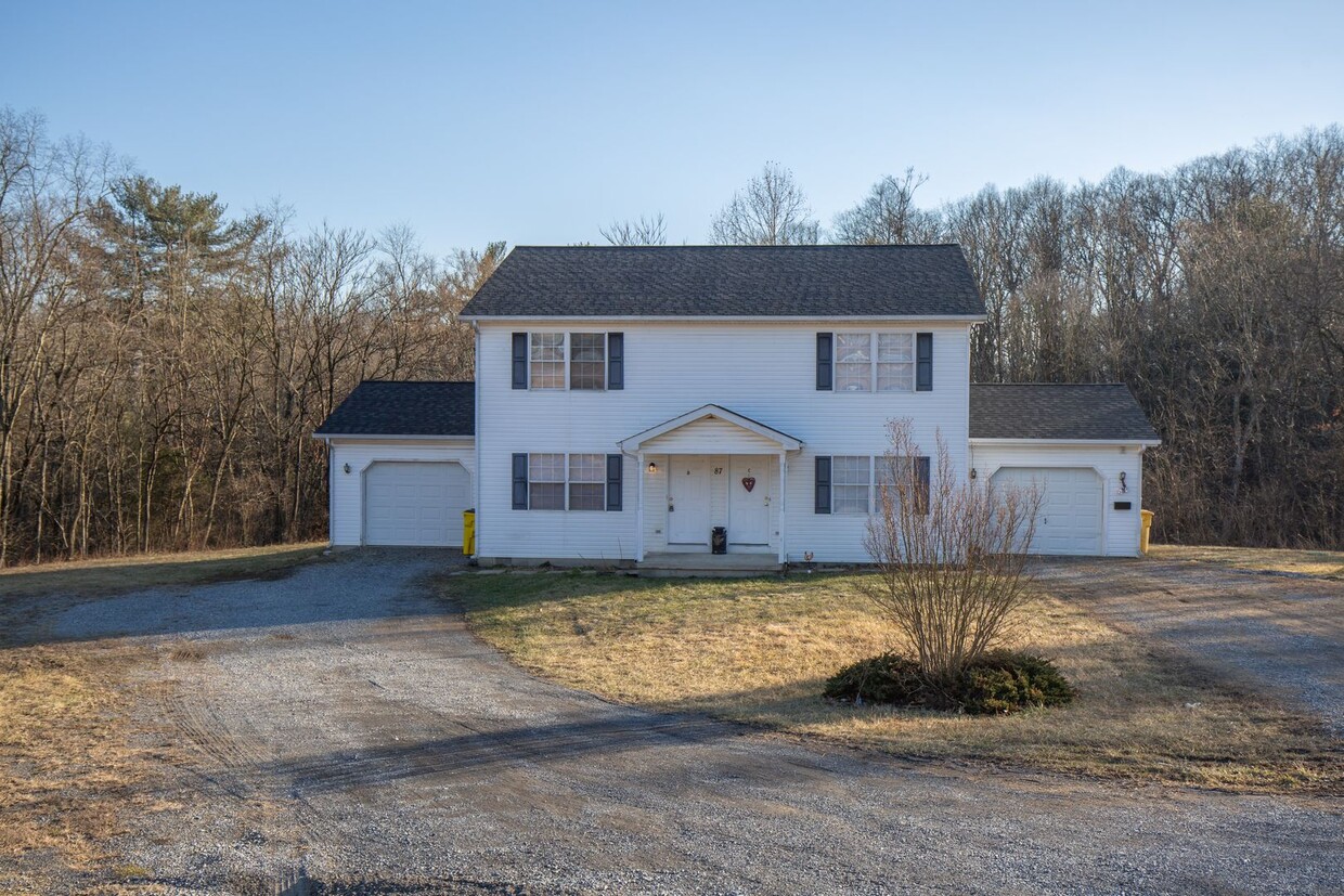 Primary Photo - 2 Bedroom/1.5 Bath Duplex in Martinsburg