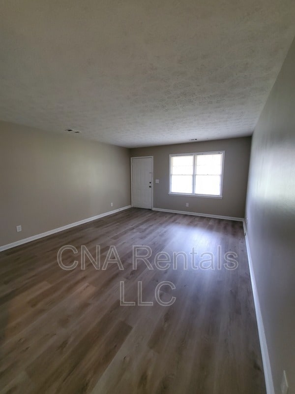 Building Photo - 245 Kimberly Way SW