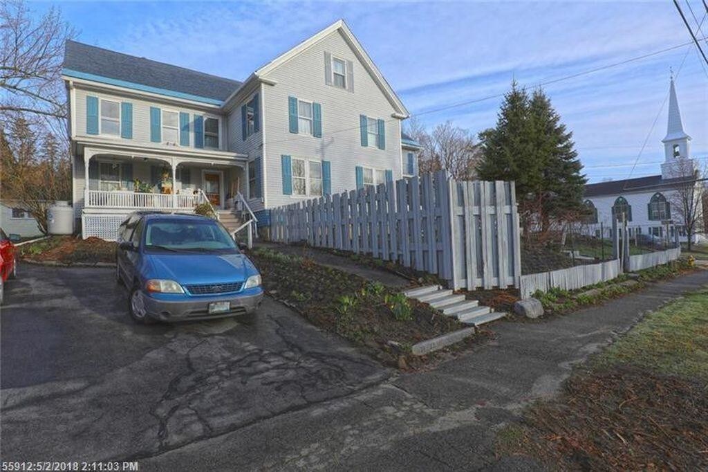 33 Middle St, Hallowell, ME 04347 33 Middle St Hallowell, ME