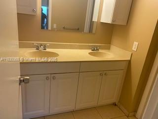 Building Photo - 3301 Spanish Moss Terrace