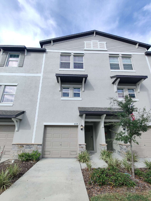 Photo - 4728 Pickering Harbor Pl, Tampa, FL 33619, US