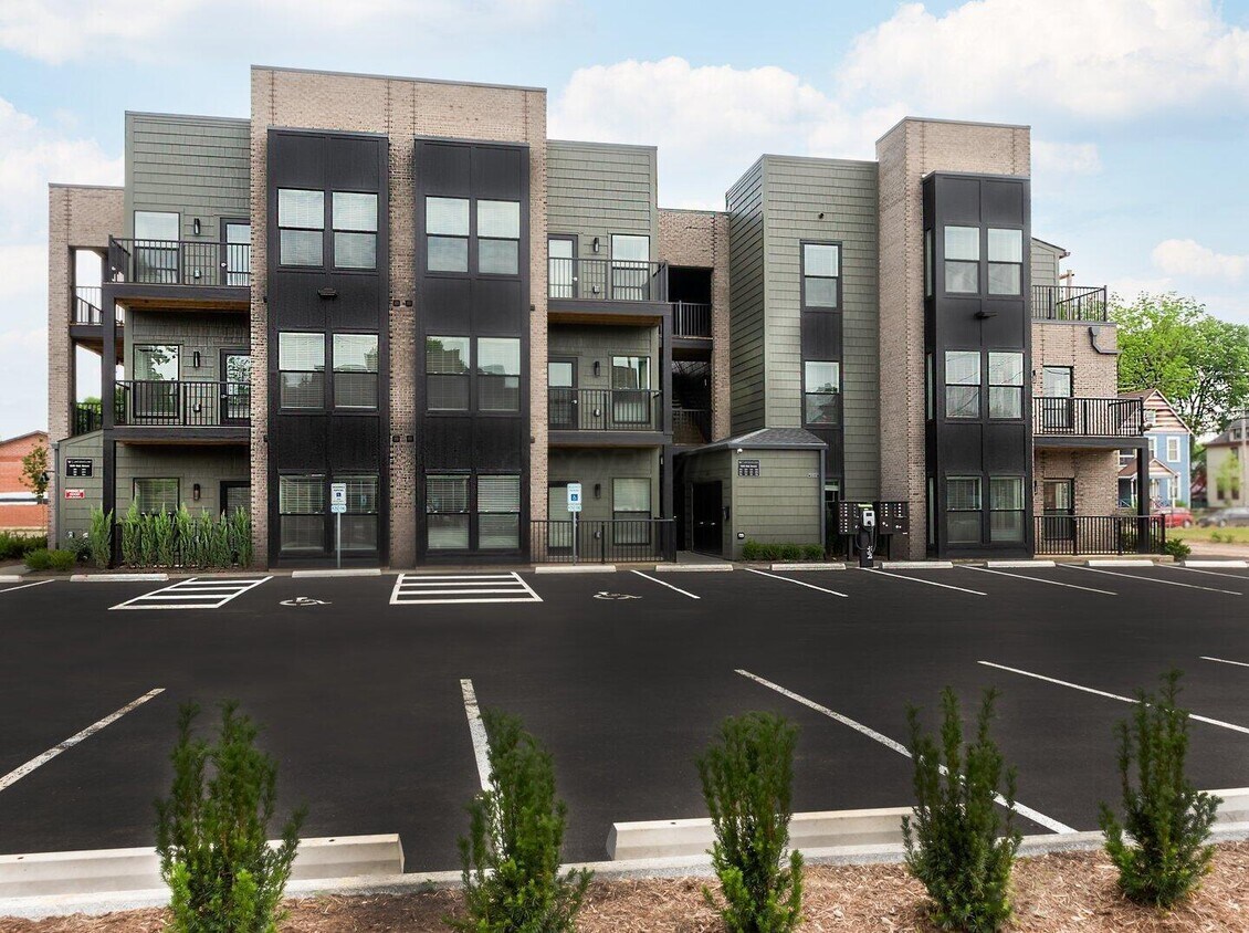 Foto principal - 1305 Oak St