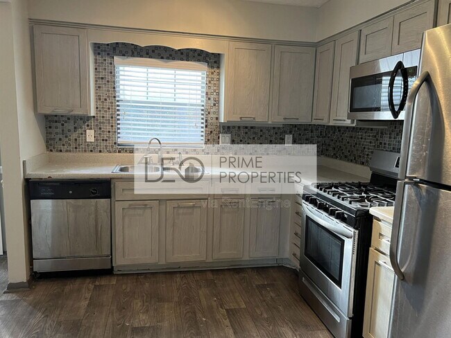 Foto del edificio - 3081 Shadow Walk Ln