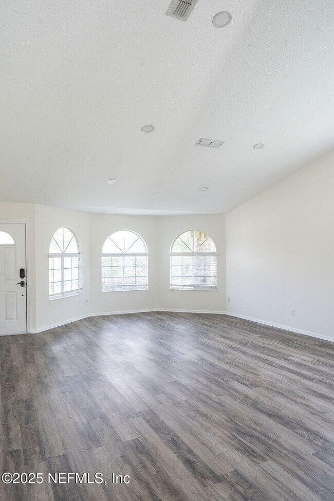 Building Photo - 2779 Chesterbrook Ct