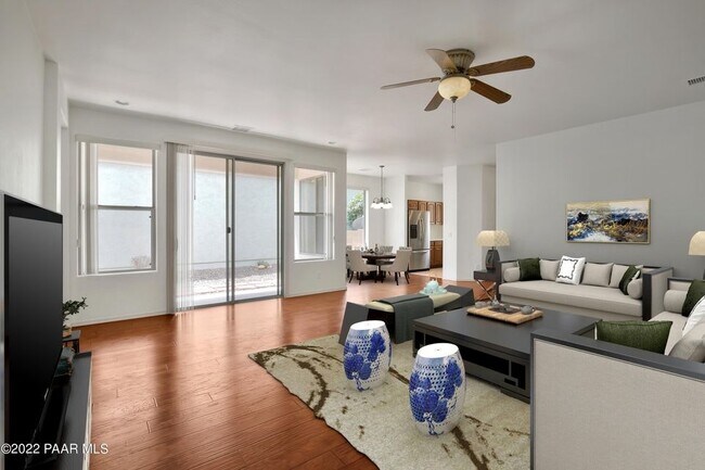 Foto del edificio - 1079 Hobble Strap Ln