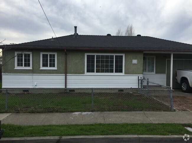 Building Photo - 27963 Ingram Pl