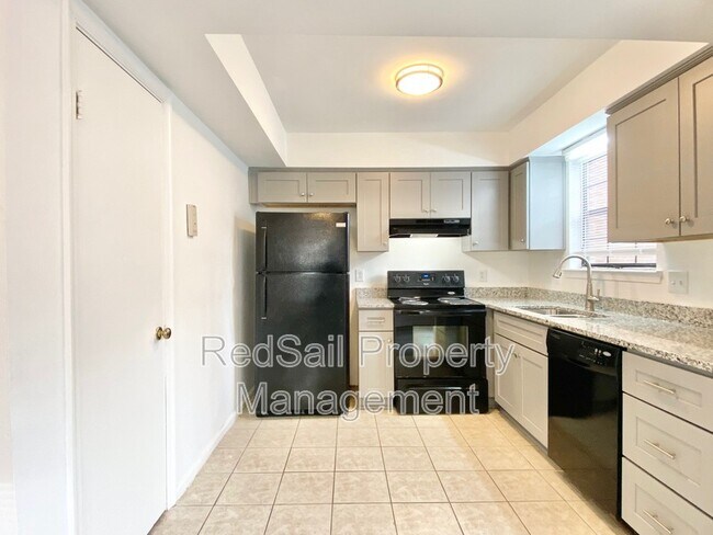 Foto del edificio - 393 Jury Ln