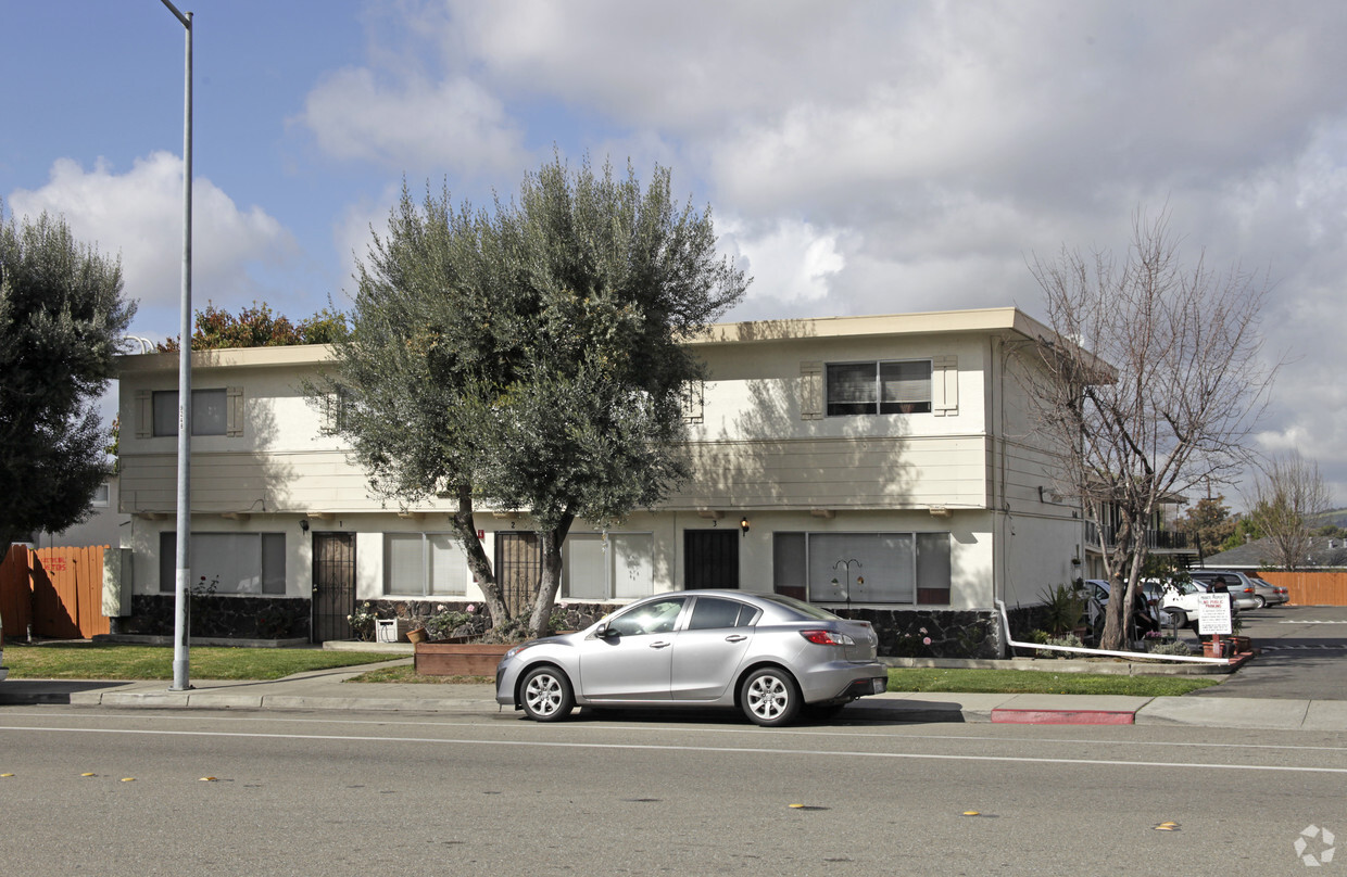 Primary Photo - Olive Grove Apartments