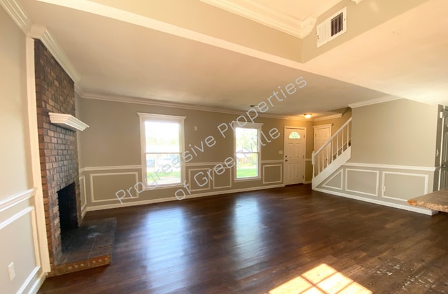 Building Photo - 105 Osmond Dr