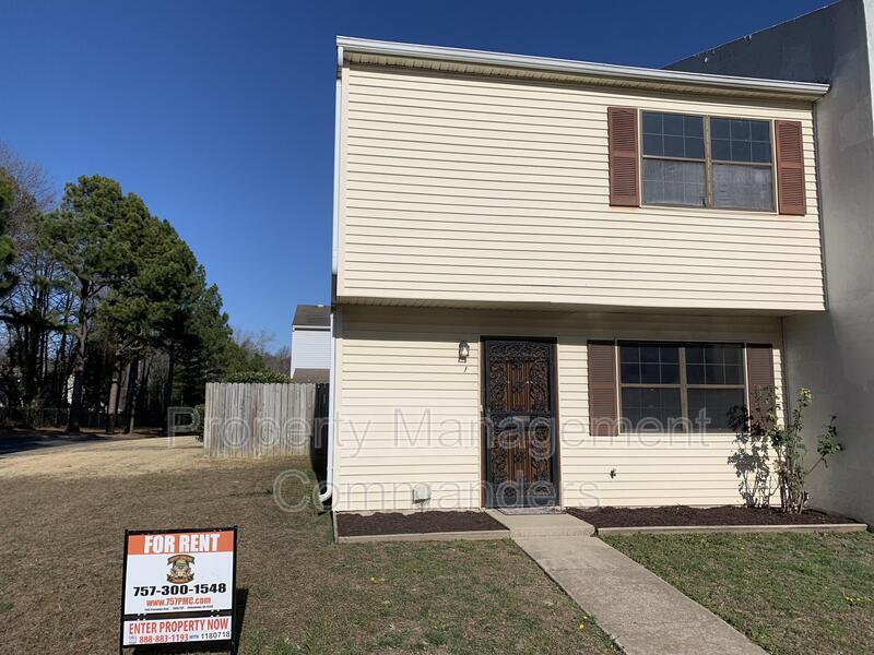 Primary Photo - 1 Sparrow Ct
