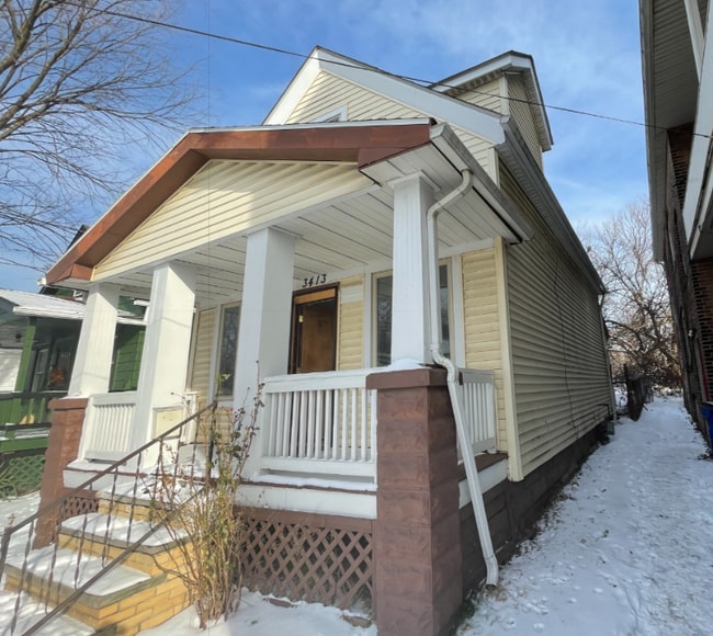 Building Photo - 3413 E 72nd St