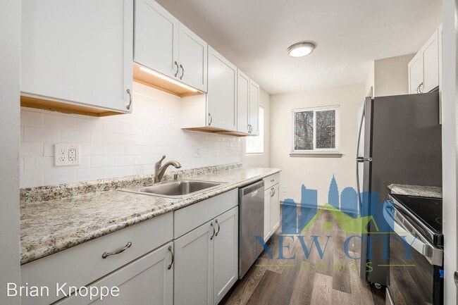Building Photo - 2 br, 1 bath House - 121 Stevens Avenue