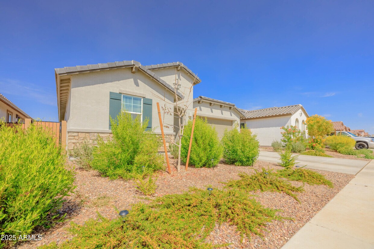 Foto principal - 4234 Enmark Dr