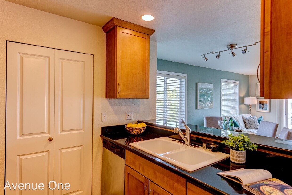 Primary Photo - 2 br, 1 bath House - 2417 NW 59th St #W402