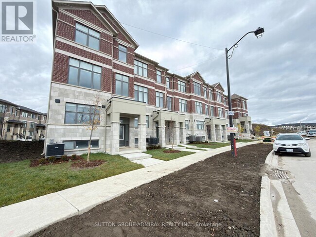 Building Photo - 72 Lunay Dr.