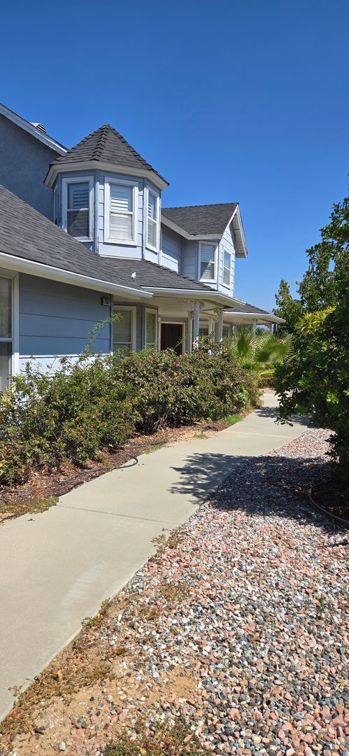 Foto del edificio - Loma Linda Home with Mountain Views
