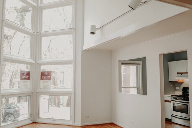 Foto del edificio - 1451 W Lexington St