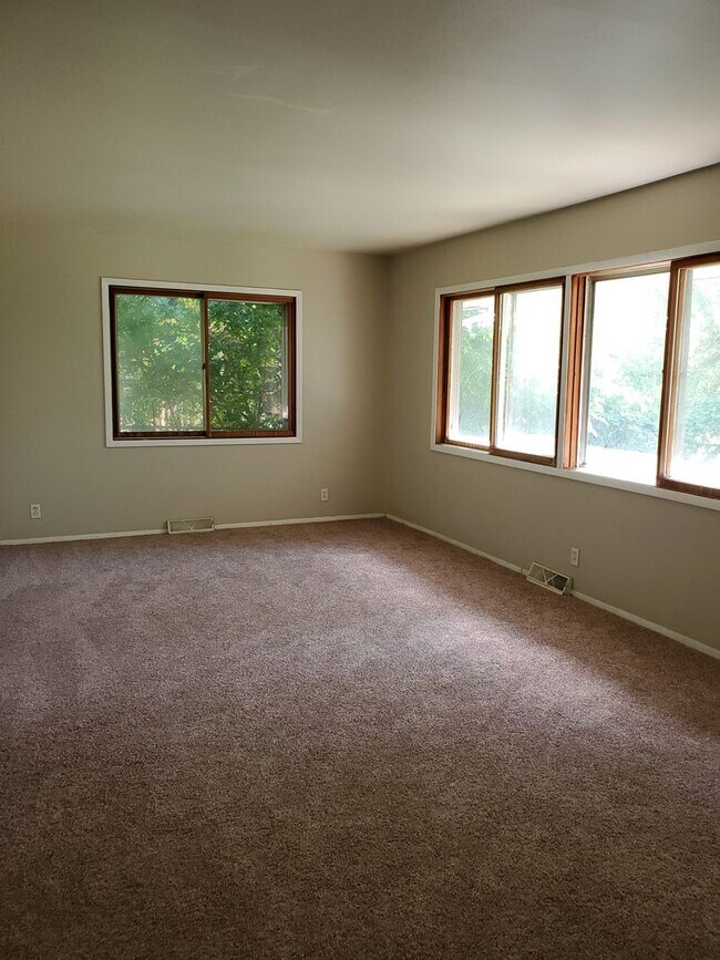 Foto del edificio - 3 bedroom 1 bath house in Davenport