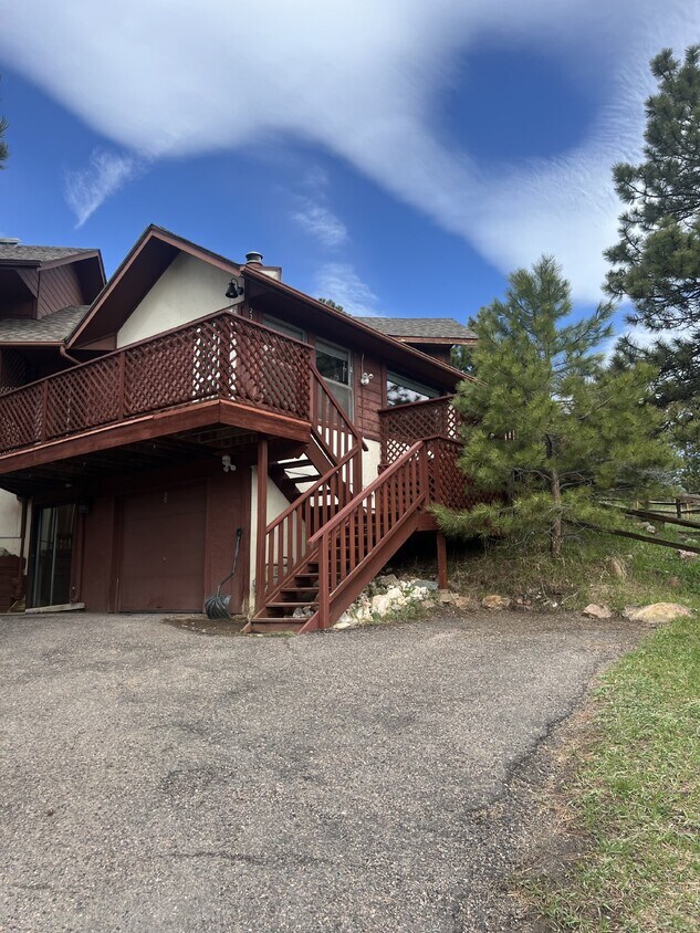 27115 Sun Ridge Dr, Evergreen, CO 80439 Room for Rent in Evergreen