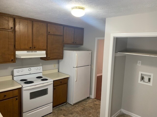 Building Photo - 12 Candlewood Terrace NE