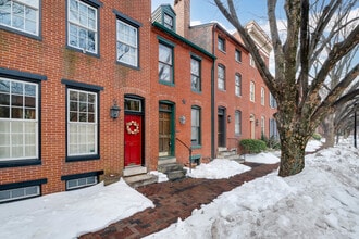 Building Photo - 113 W Hill St