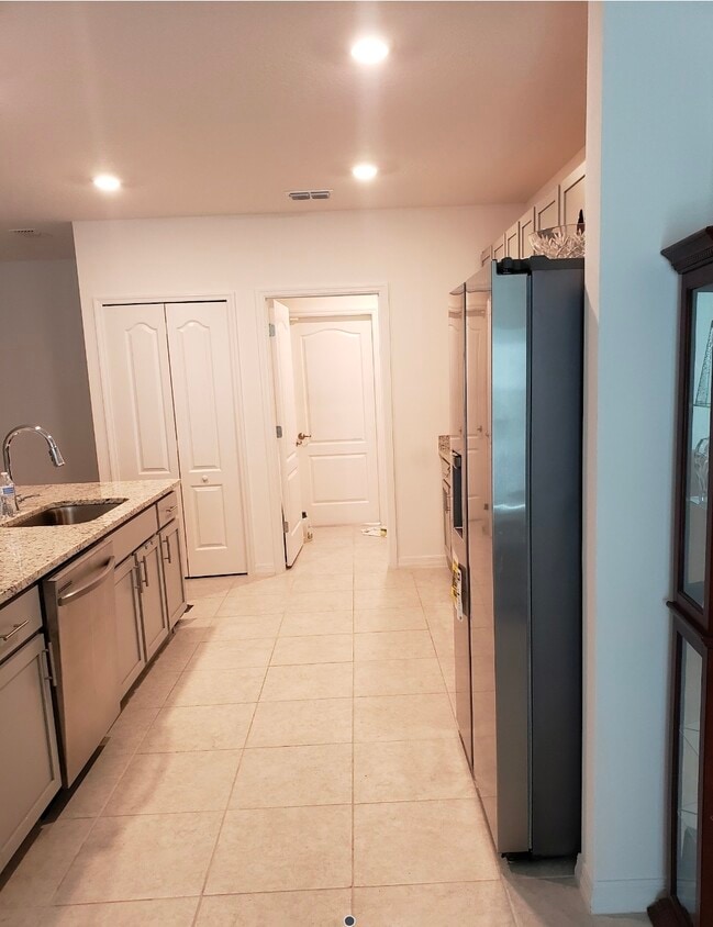 Foto principal - 602 SW Bacon Ter