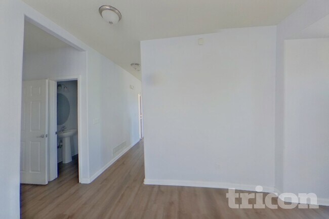 Building Photo - 673 Millet Cir