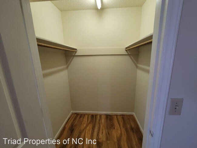 Foto del edificio - 2 br, 2 bath House - 7119 #C West Friendly...