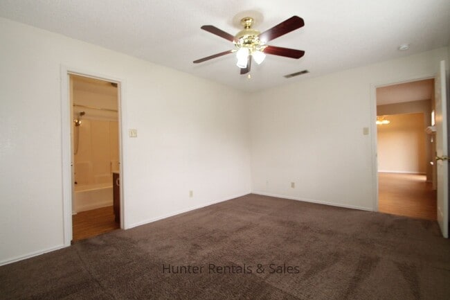 Foto del edificio - Too Good!