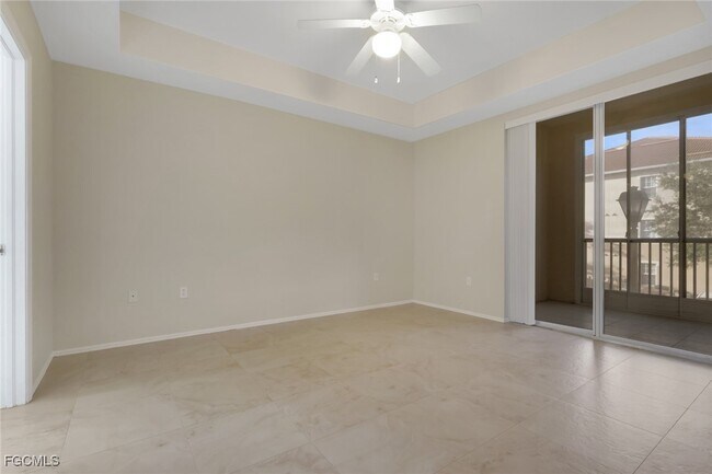 Foto del edificio - 9025 Colby Dr