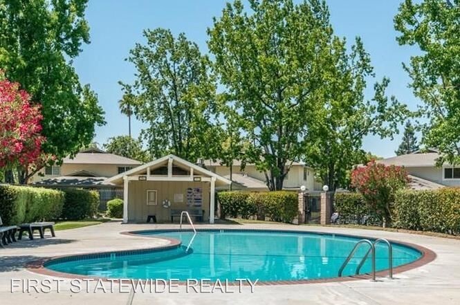 Building Photo - 2 br, 1 bath House - 2340 Samaritan Place #3
