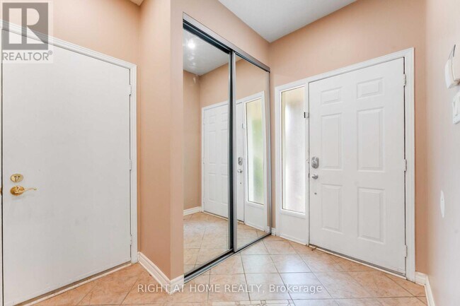 Building Photo - 373 Stoneway Dr
