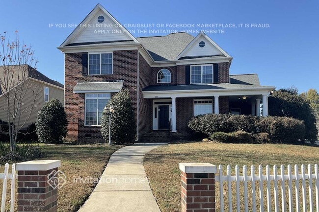 Building Photo - 3915 Lake Park Rd