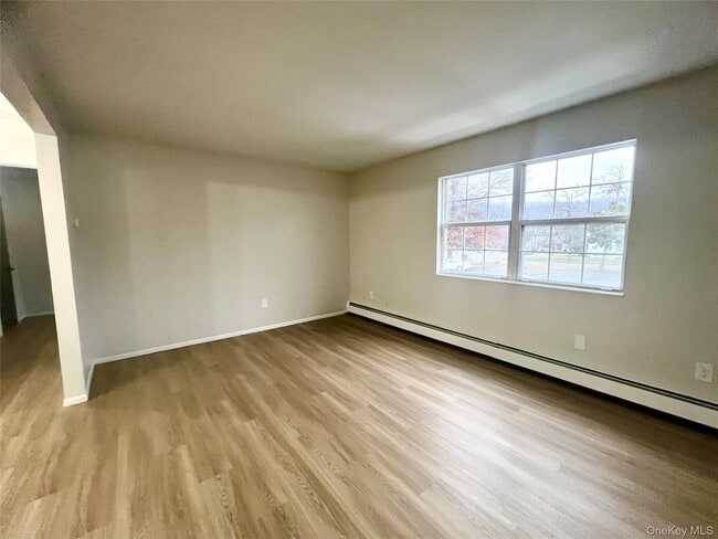 Foto del edificio - 13-19-19 Cole St