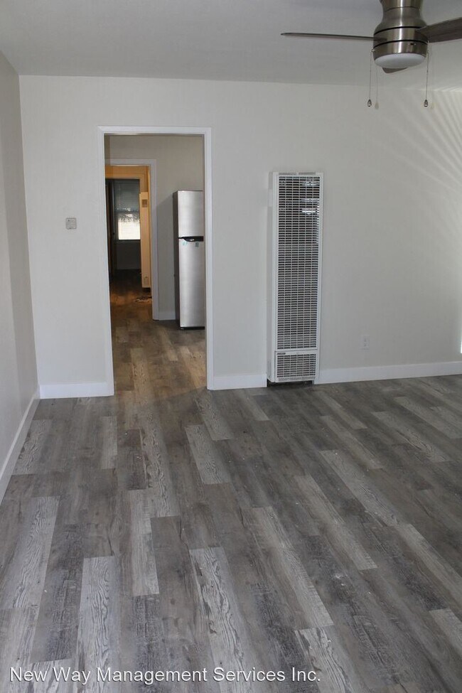 Foto del edificio - 1 br, 1 bath House - 143 School Street