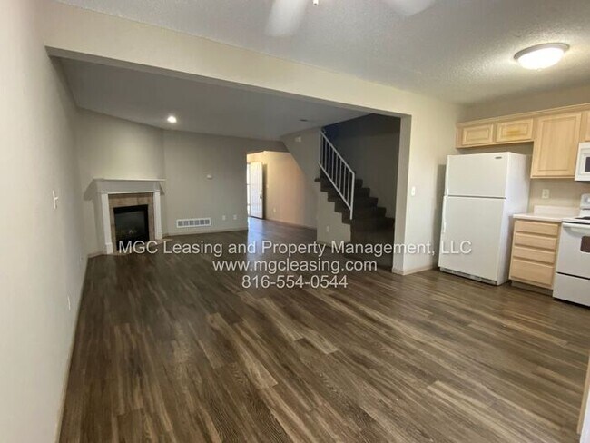 Foto del edificio - SOUTH GARDEN TOWNHOMES
