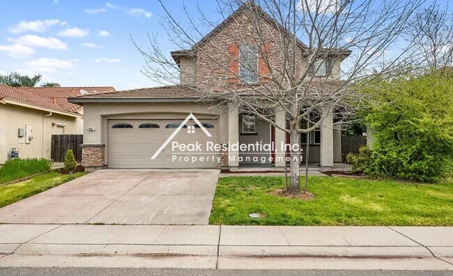 Foto del edificio - Spacious 3bd/2.5ba Elk Grove Home!