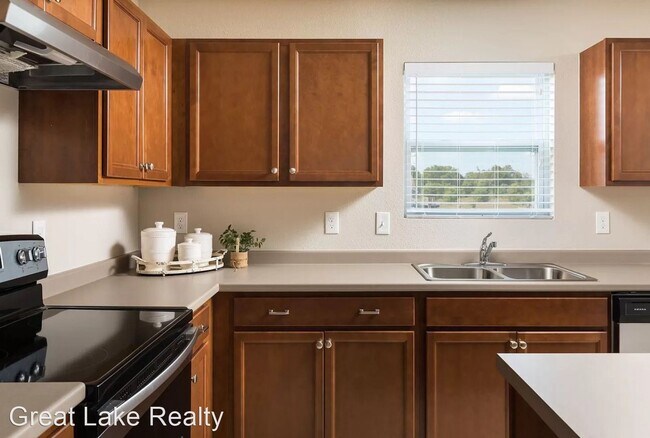 Building Photo - 4 br, 2.5 bath House - 102 Fairmont Avenue