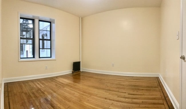 Building Photo - 89 Crooke Ave