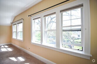 Building Photo - 2533 NE Clackamas St