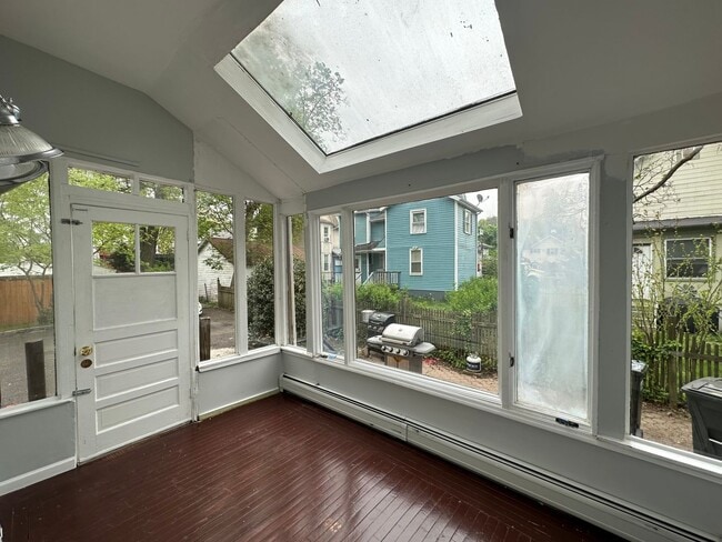 Building Photo - 11 Rockview Ave